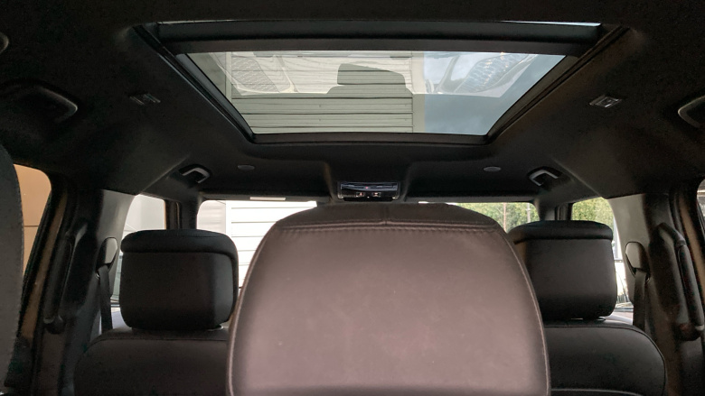 Land Rover Defender 3.0 D250 X-Dynamic HSE 110 5dr Auto Diesel Estate